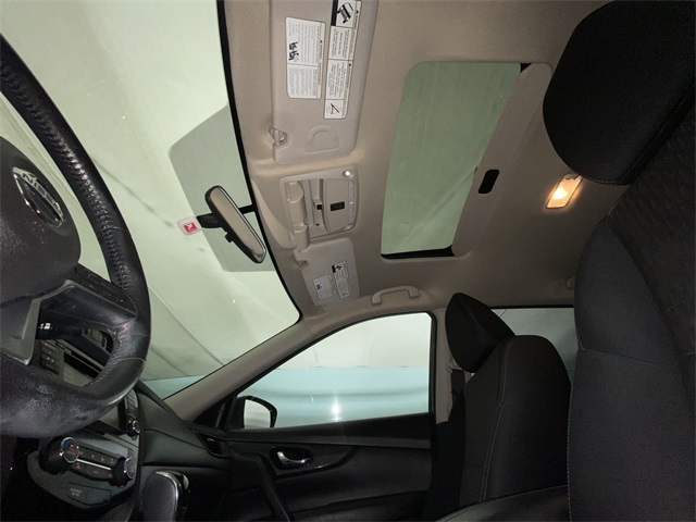 2018 Nissan Rogue SV photo 20