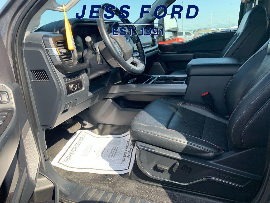 2023 Ford F-550 Lariat photo 5
