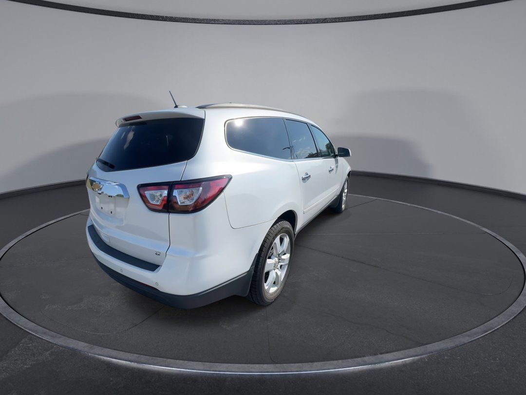 2017 Chevrolet Traverse 1LT photo 8