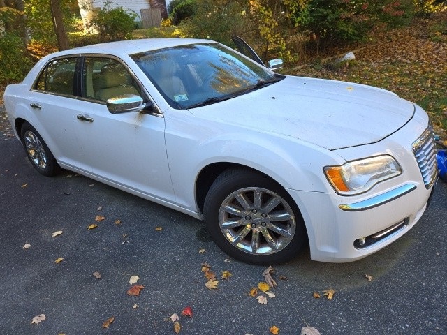 2011 Chrysler 300 Limited's photo