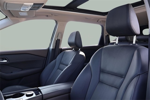 2022 Nissan Rogue SL photo 4