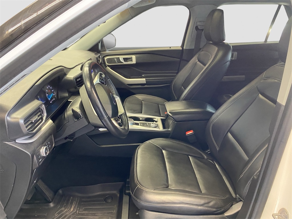 2022 Ford Explorer XLT photo 7