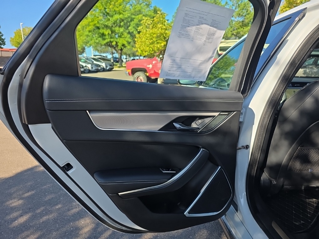 2021 Jaguar XF R-Dynamic SE photo 15