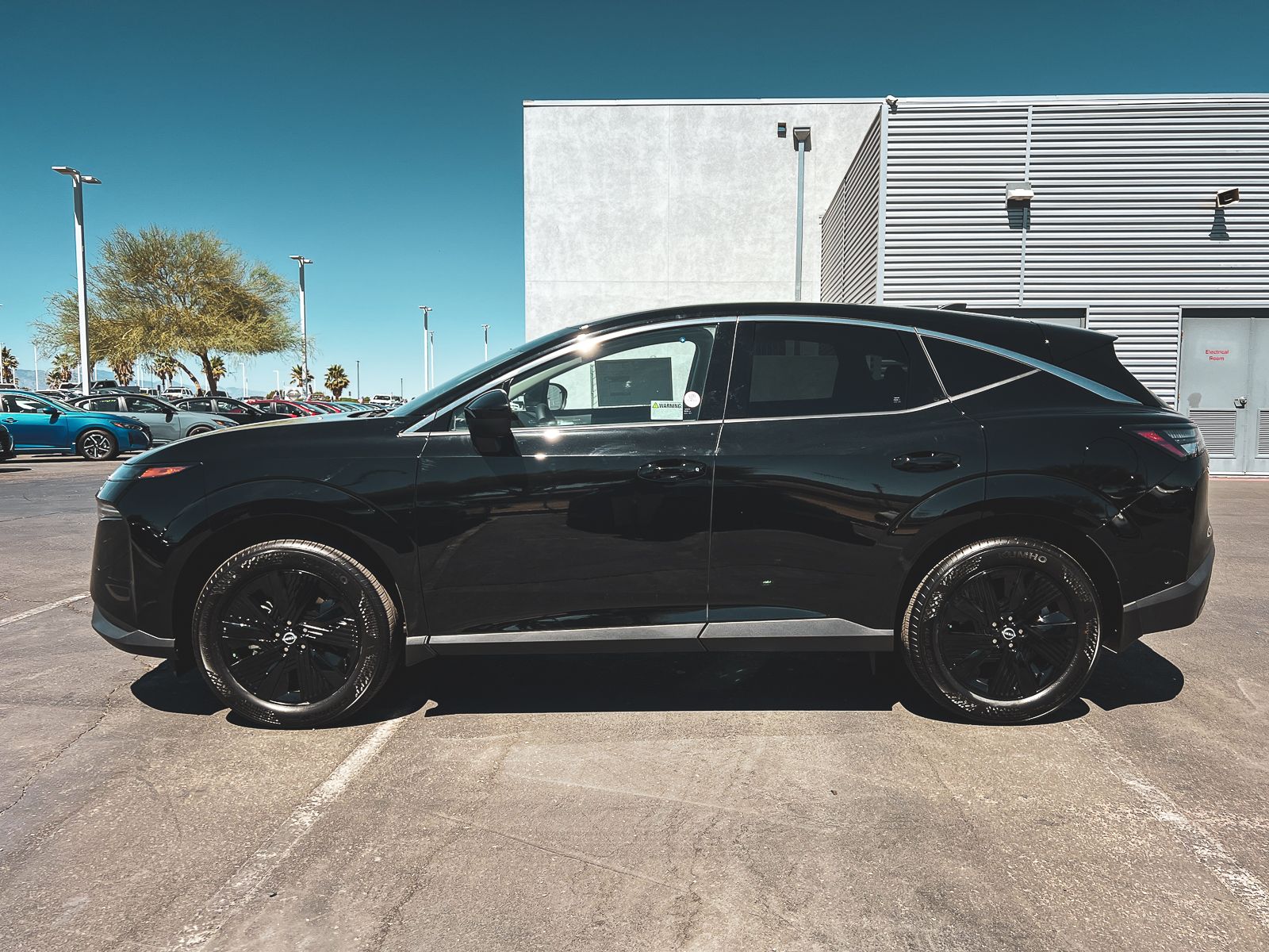 2025 Nissan Murano SV photo 2