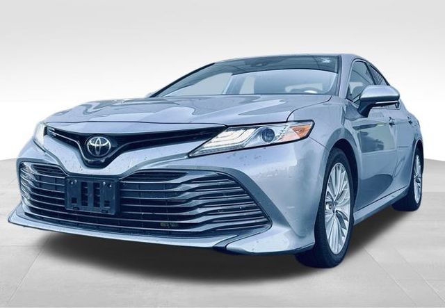 2019 Toyota Camry L photo 2