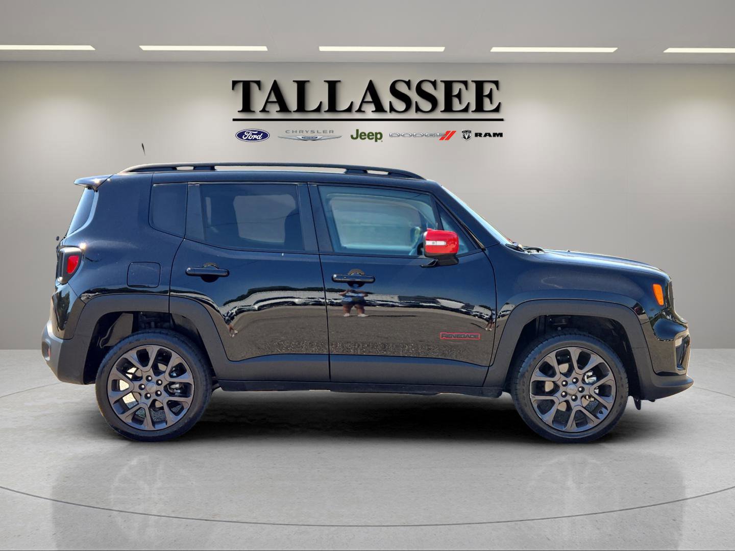 2023 Jeep Renegade Latitude Red Edition photo 3