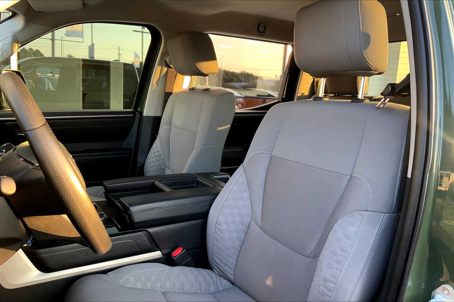 2022 Toyota Tundra SR5 photo 7