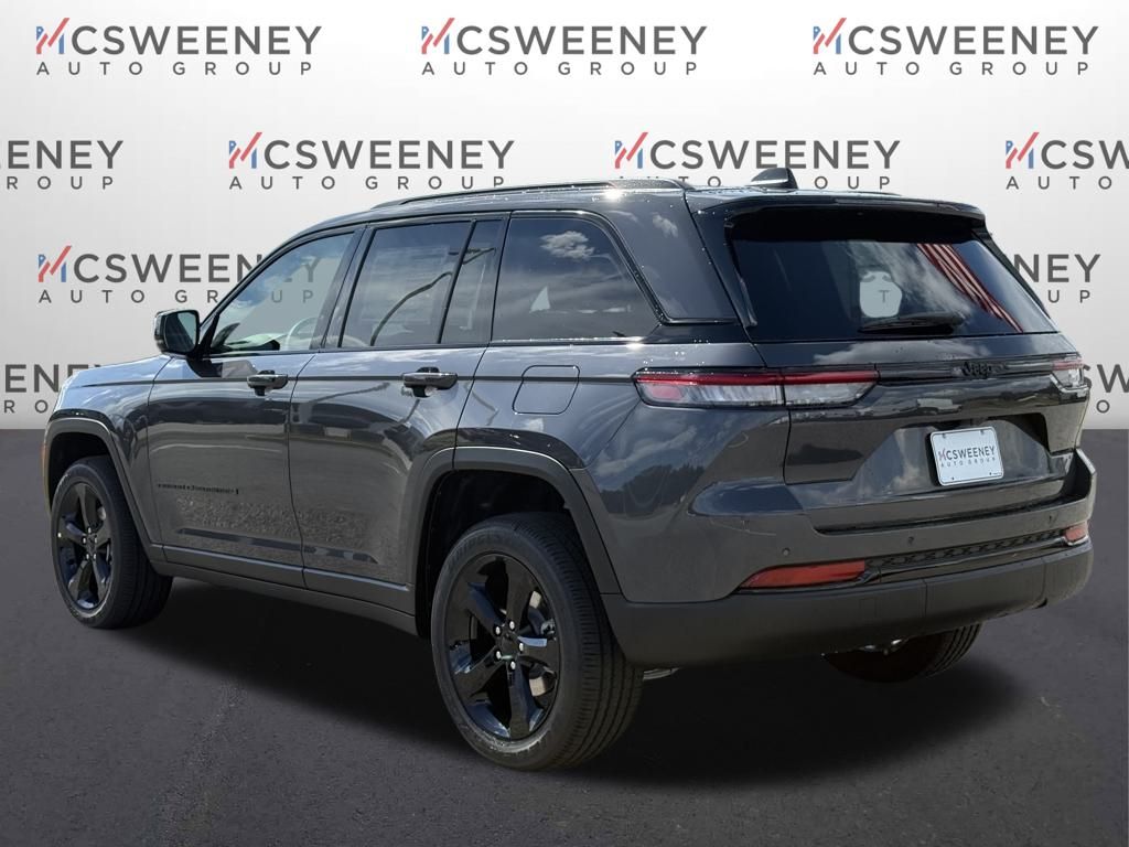 2025 Jeep Grand Cherokee Altitude X photo 3