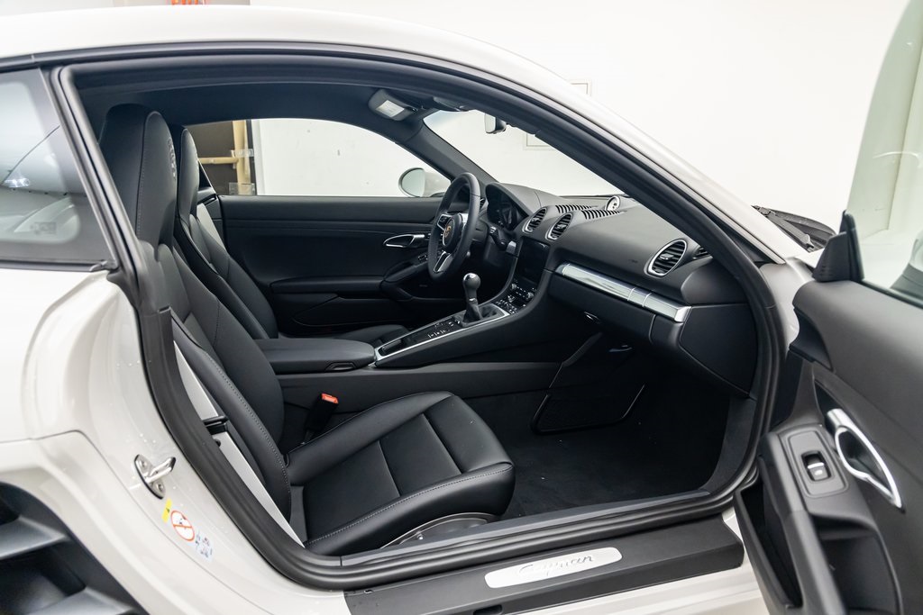 2024 Porsche Cayman Base photo 21
