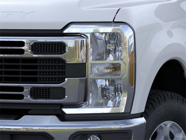 2026 Ford F-350 XLT photo 15