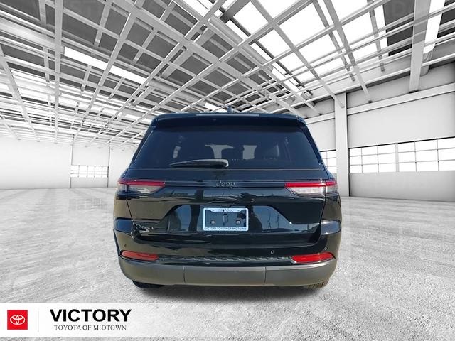 2023 Jeep Grand Cherokee Altitude X photo 4