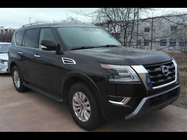 2024 Nissan Armada SV's photo