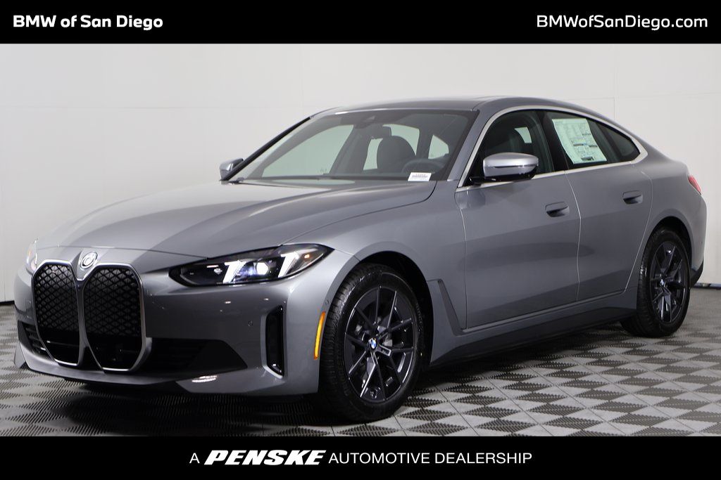 2025 BMW i4 40's photo