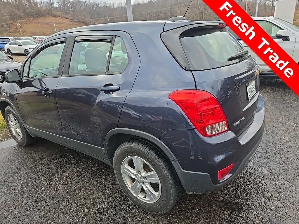 2019 Chevrolet Trax LS photo 3