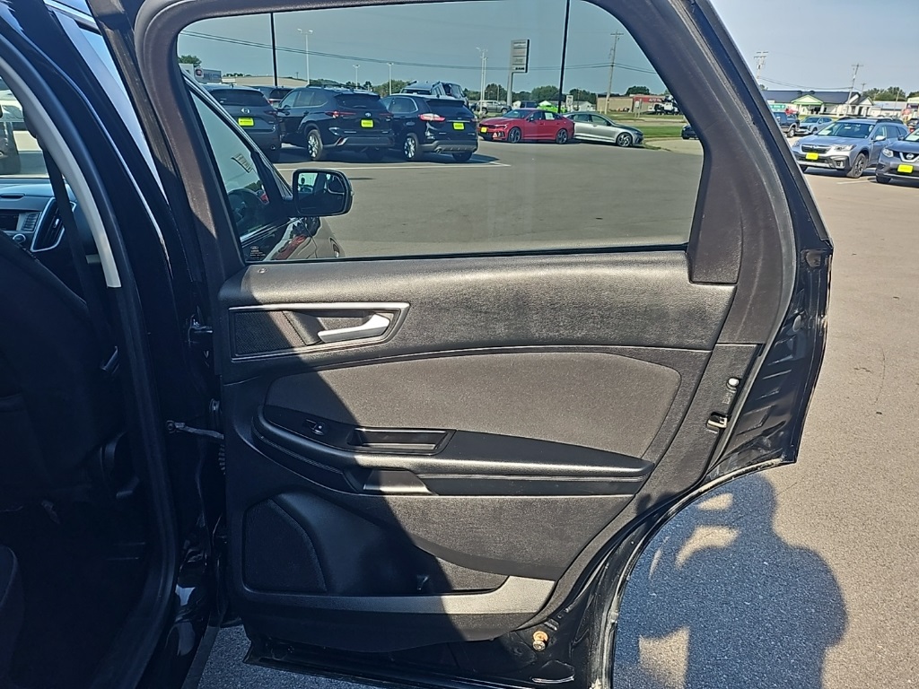 2016 Ford Edge SEL photo 19