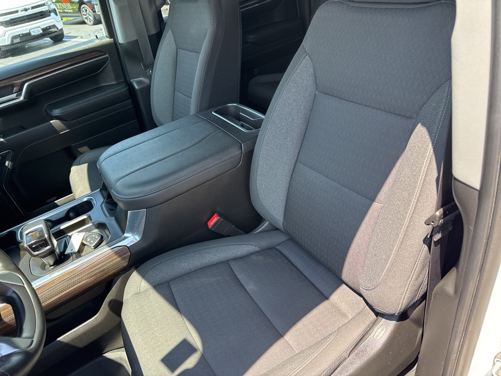 2023 Chevrolet Silverado 1500 RST photo 14
