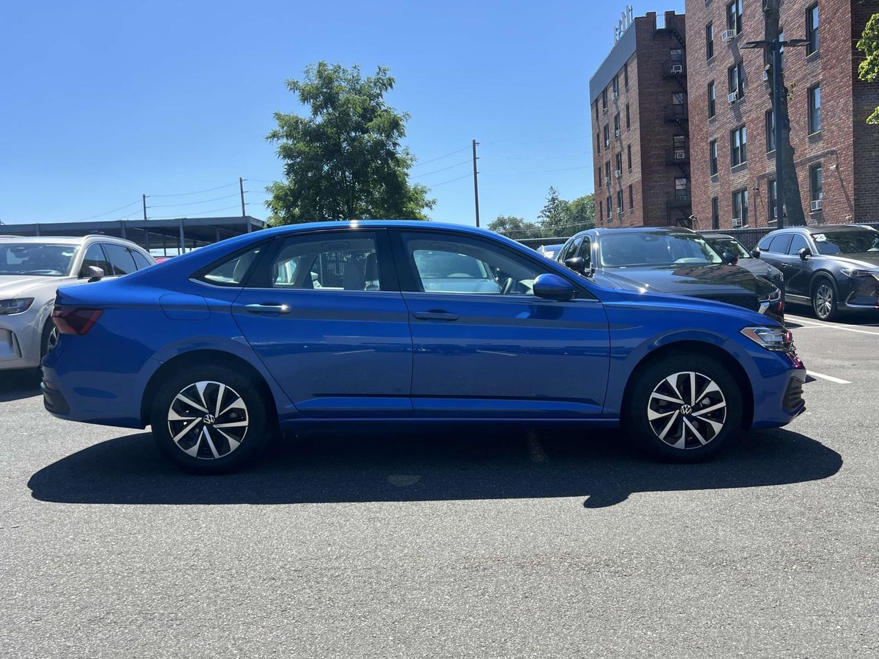 2022 Volkswagen Jetta 1.5T S photo 3