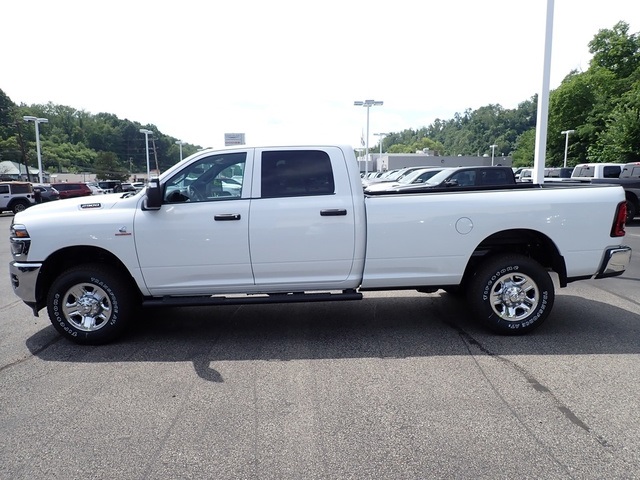 2025 Ram 2500 Tradesman photo 2