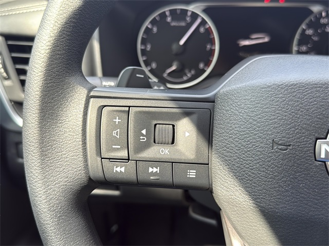 2026 Nissan Rogue S photo 17