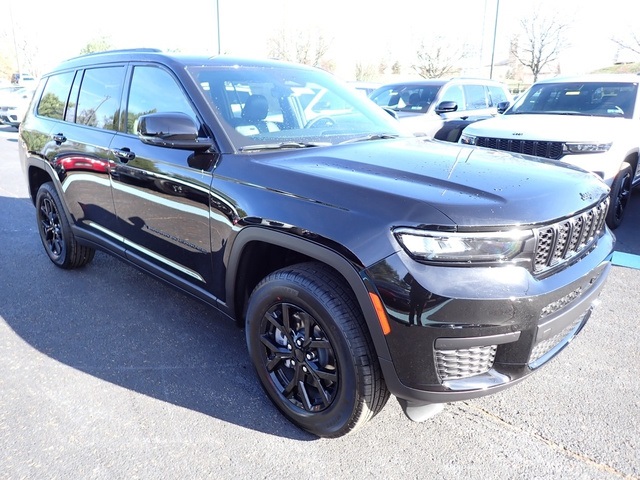 2025 Jeep Grand Cherokee Altitude photo 6