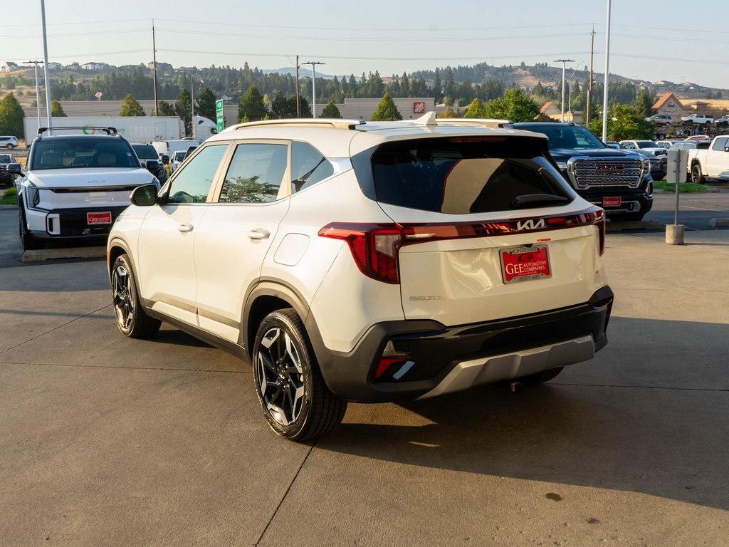 2026 Kia Seltos SX photo 4