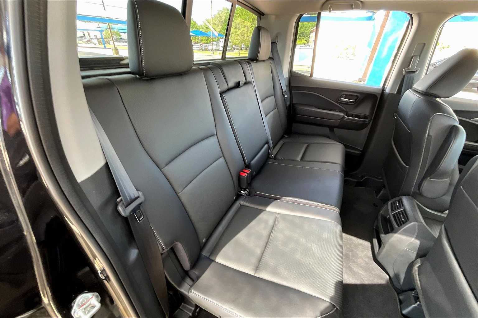 2023 Honda Ridgeline RTL photo 19