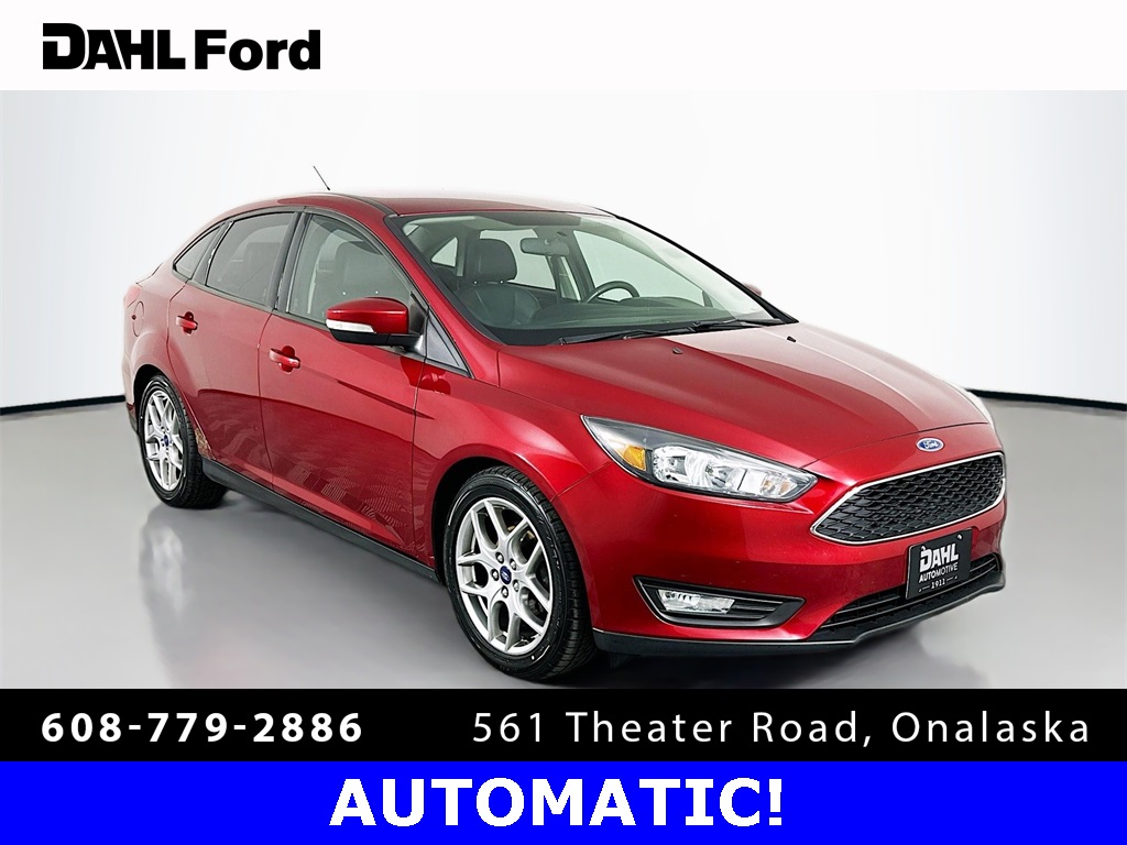2015 Ford Focus SE's photo