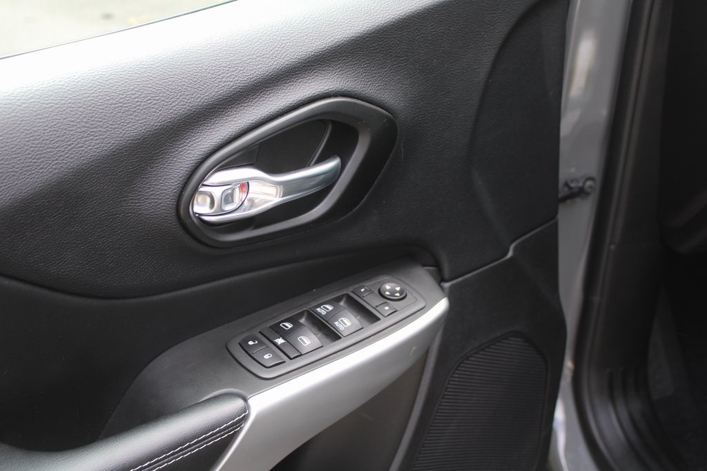 2022 Jeep Cherokee X photo 14