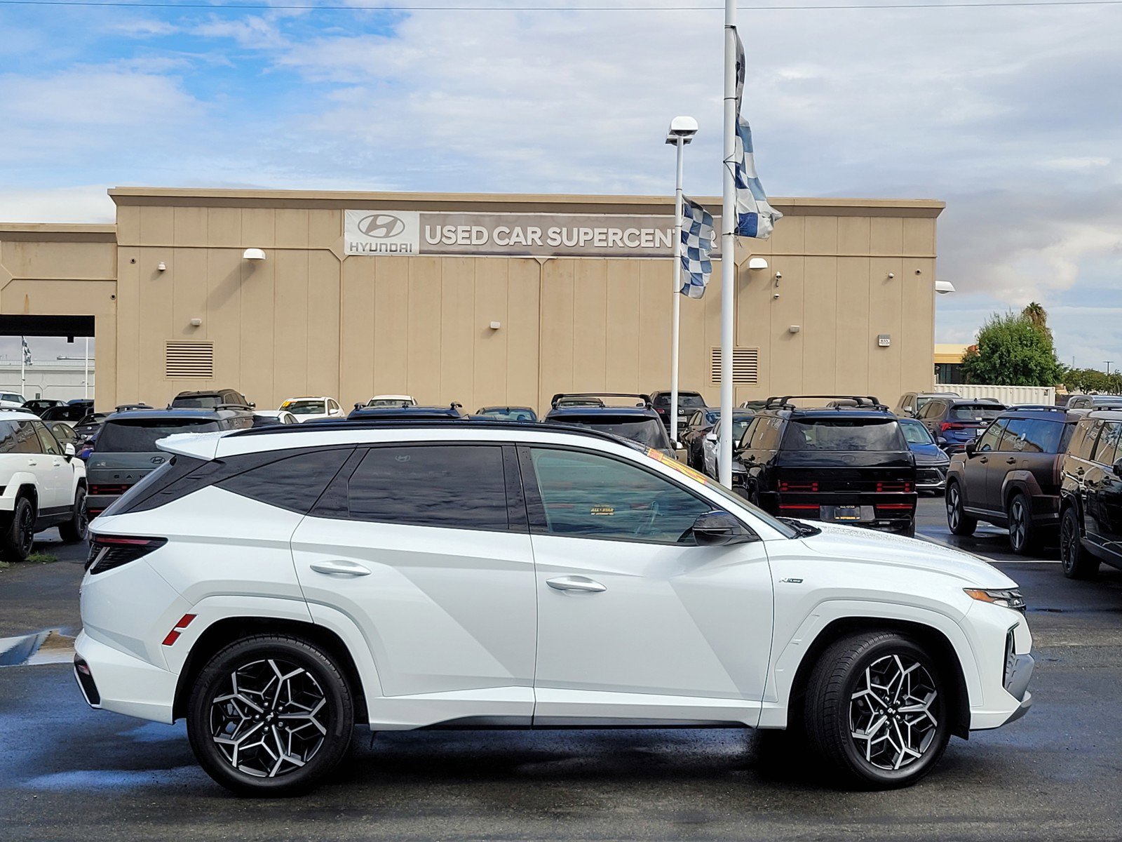 2024 Hyundai Tucson Hybrid N Line photo 2