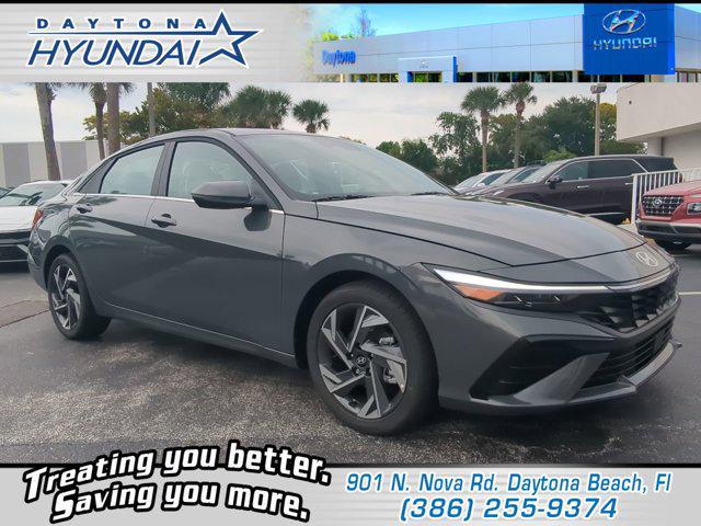 2025 Hyundai Elantra Limited's photo