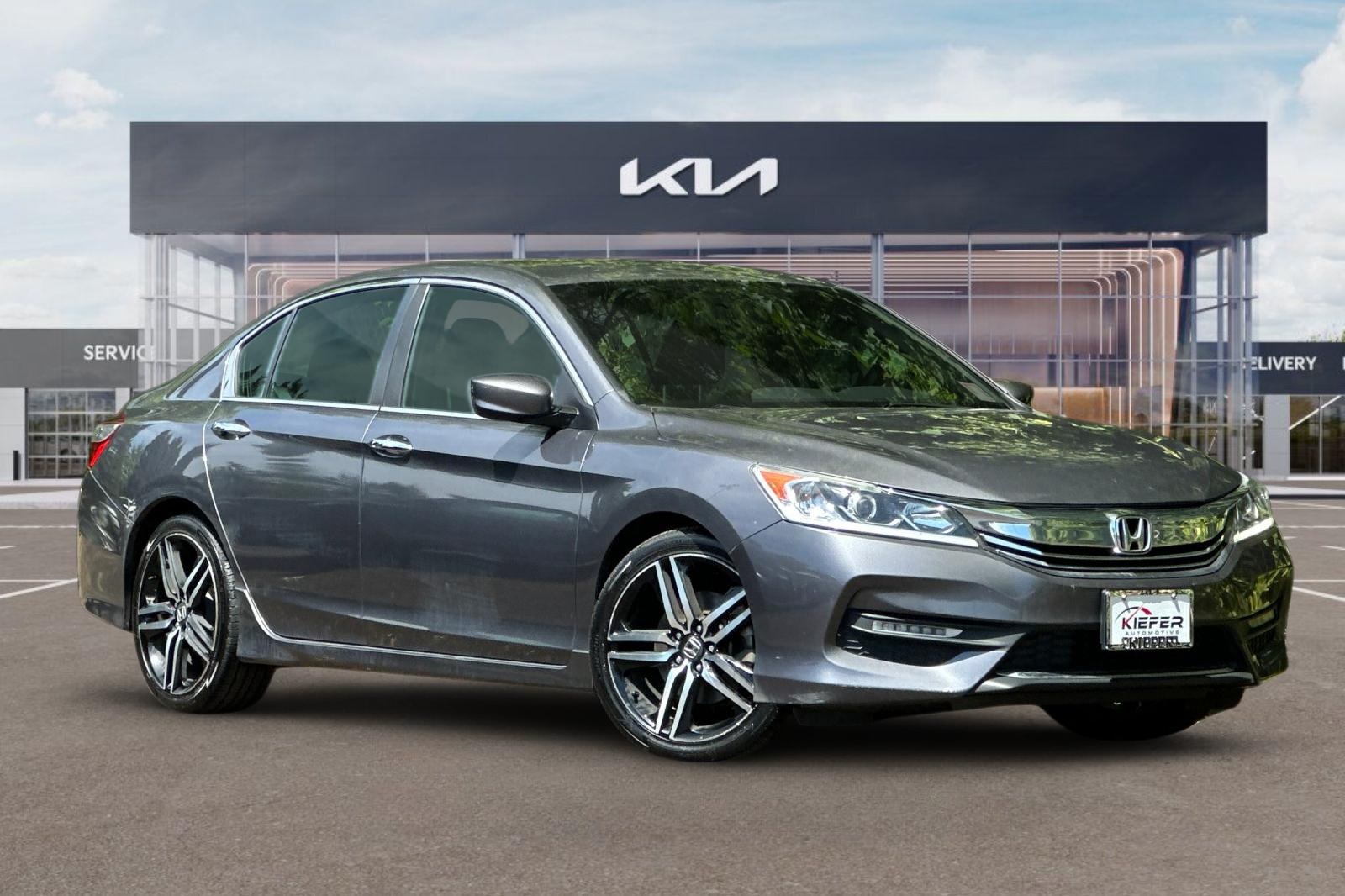 2017 Honda Accord Sport photo 2