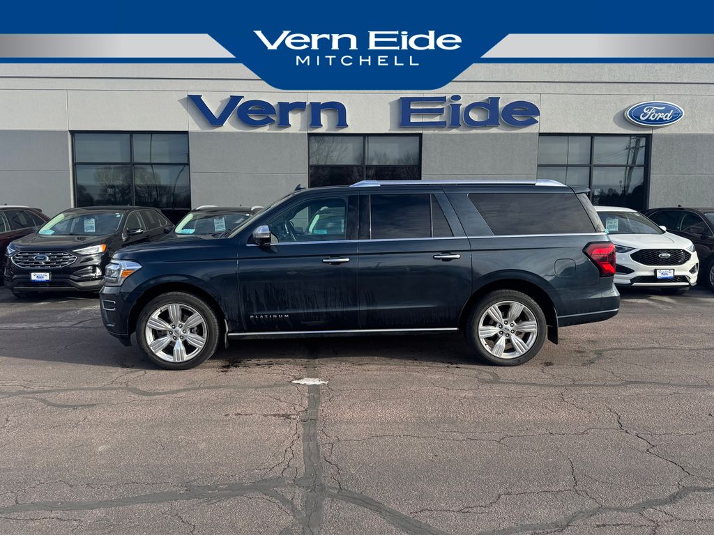 2023 Ford Expedition Platinum's photo