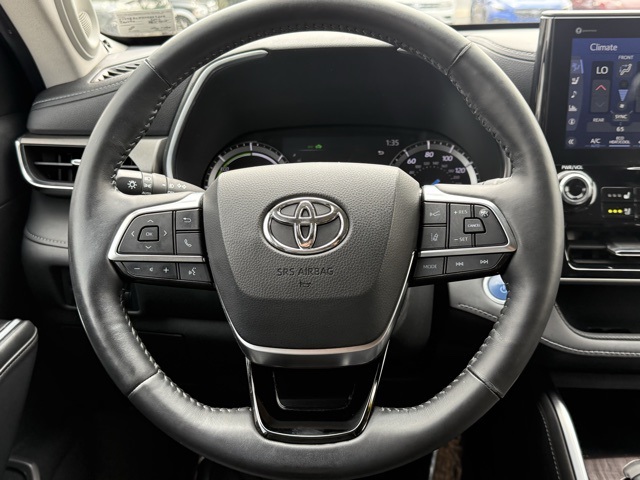 2021 Toyota Highlander Hybrid Limited photo 23