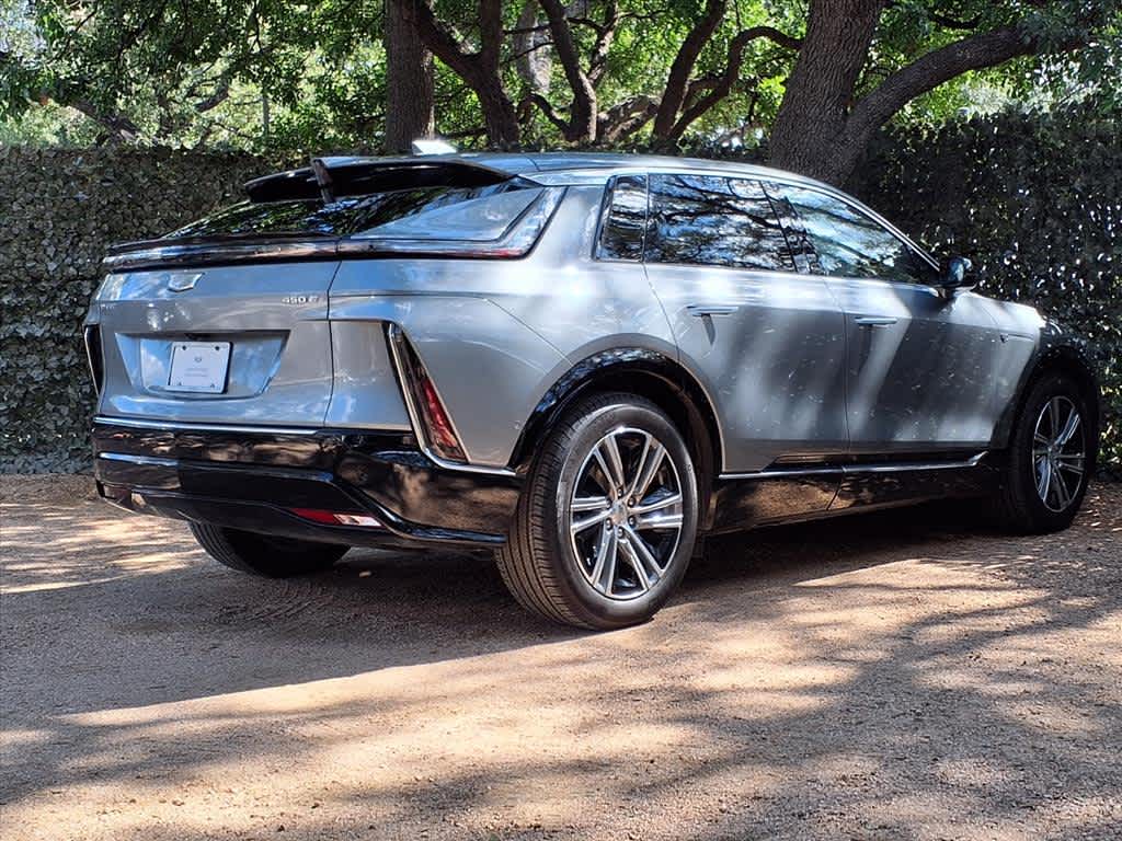 2024 Cadillac Lyriq Luxury photo 6