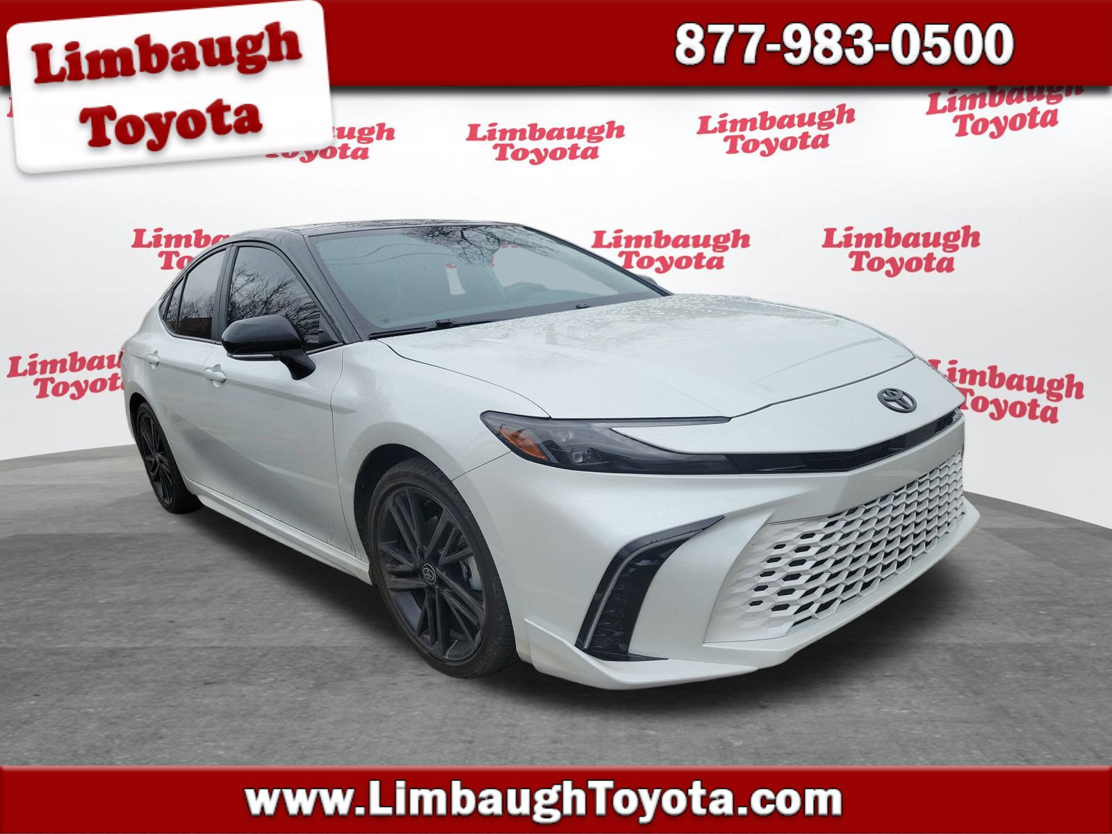 2025 Toyota Camry XSE's photo