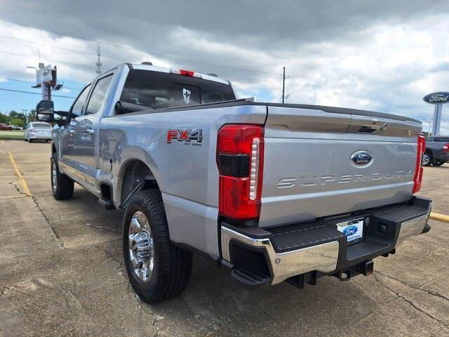 2023 Ford F-250 Lariat photo 3