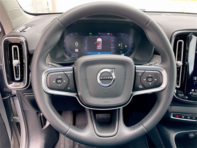 2024 Volvo XC40 AWD photo 6