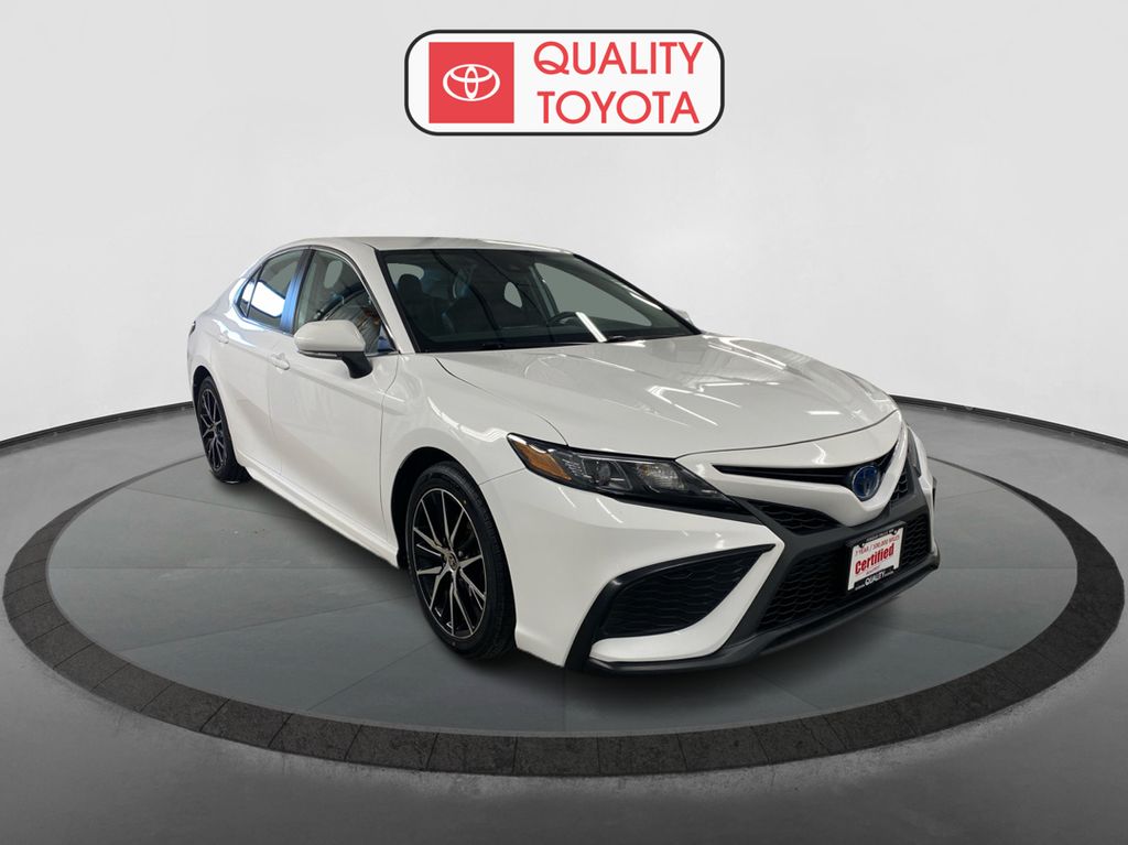 Used 2022 Toyota Camry SE with VIN 4T1G31AK7NU593492 for sale in Fergus Falls, Minnesota