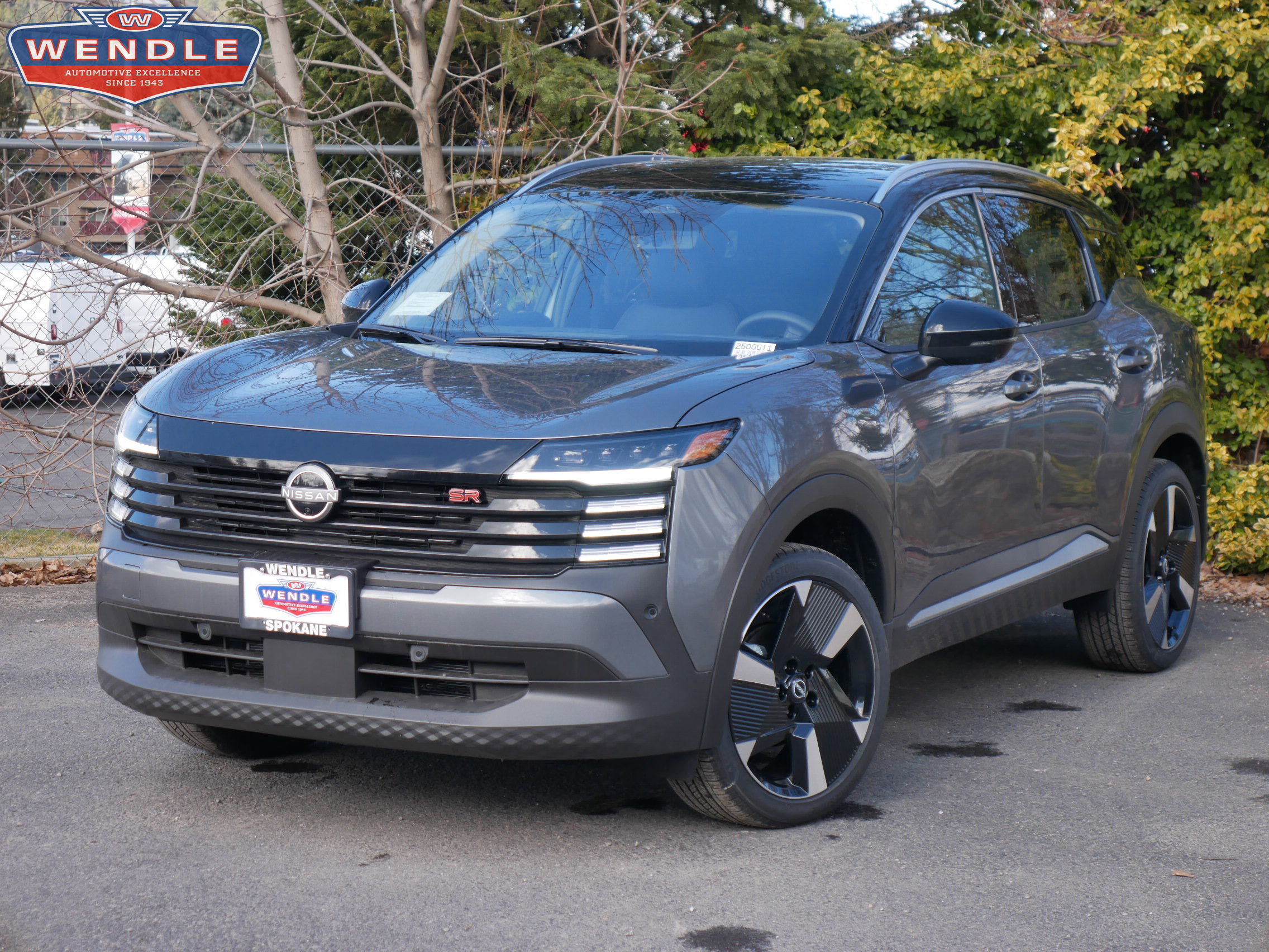 2025 Nissan Kicks SR AWD's photo