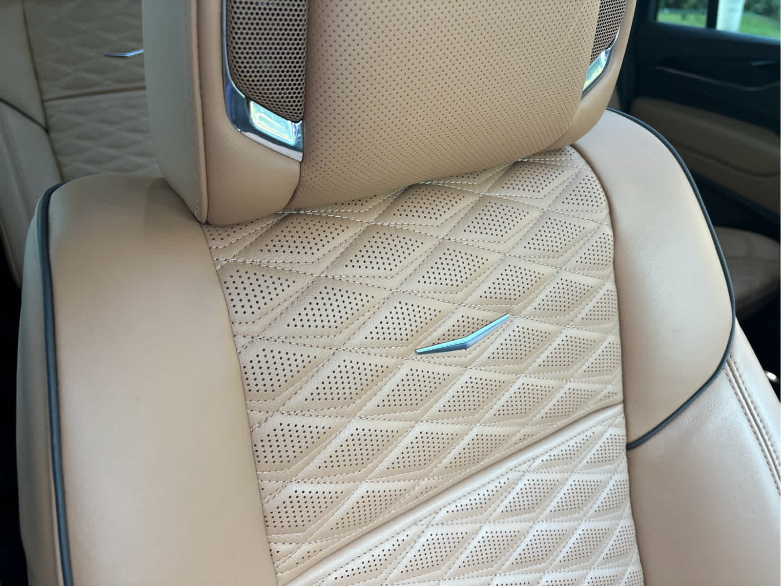 2023 Cadillac Escalade ESV Sport photo 11