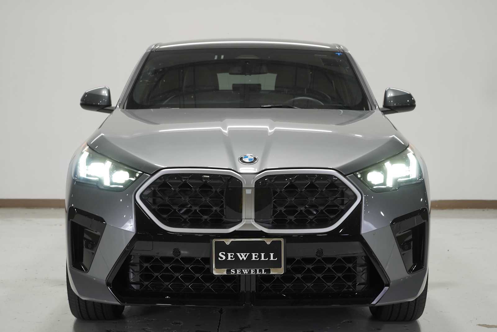 2025 Bmw X2 xDrive28i photo 2