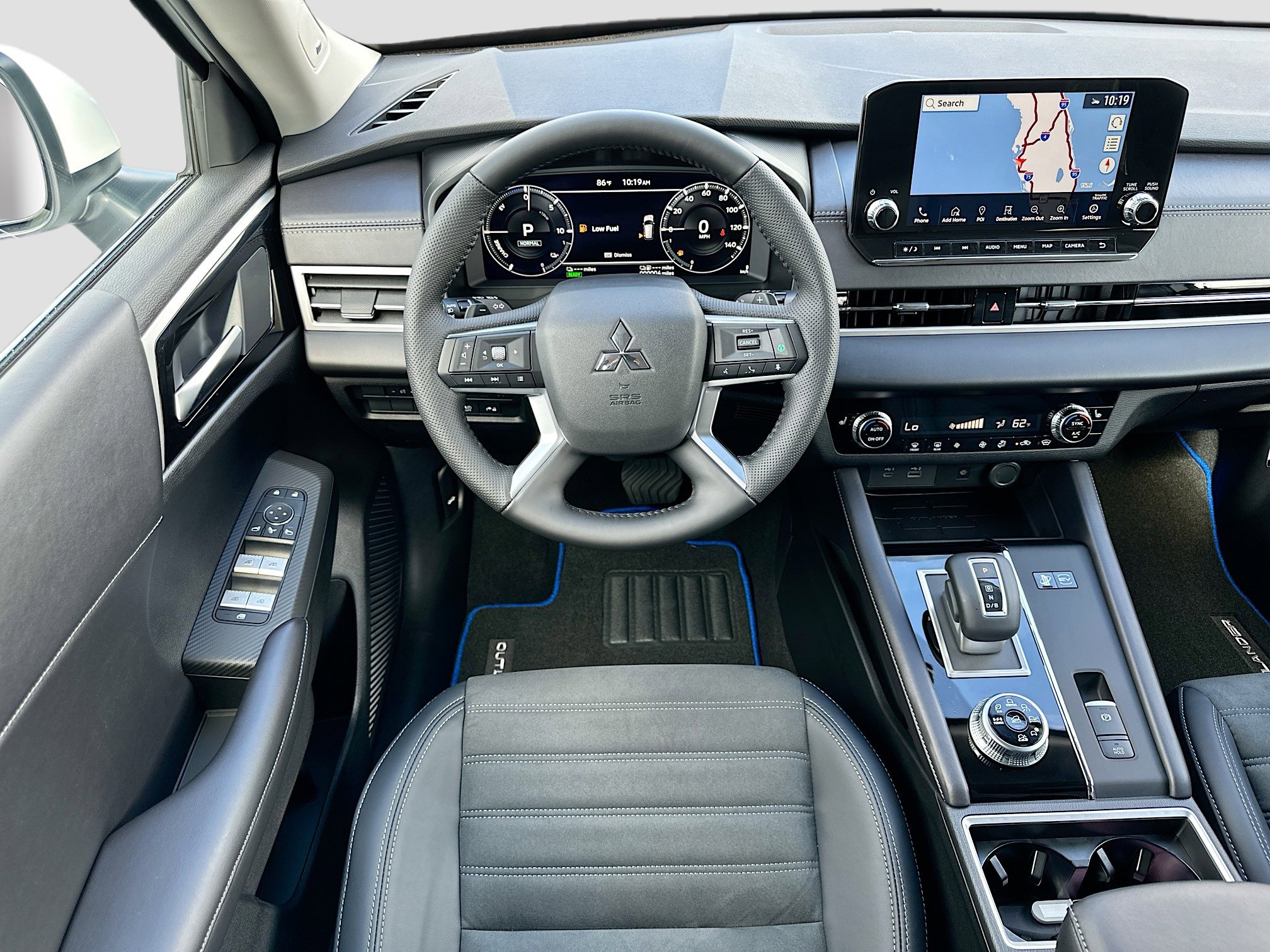 2025 Mitsubishi Outlander PHEV SE photo 14