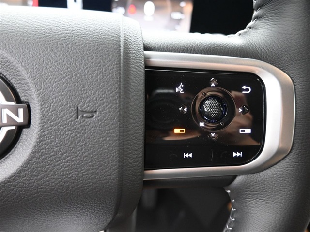 2025 Nissan Armada SL photo 2