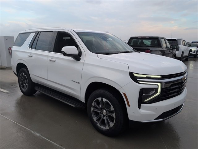2025 Chevrolet Tahoe LS photo 2