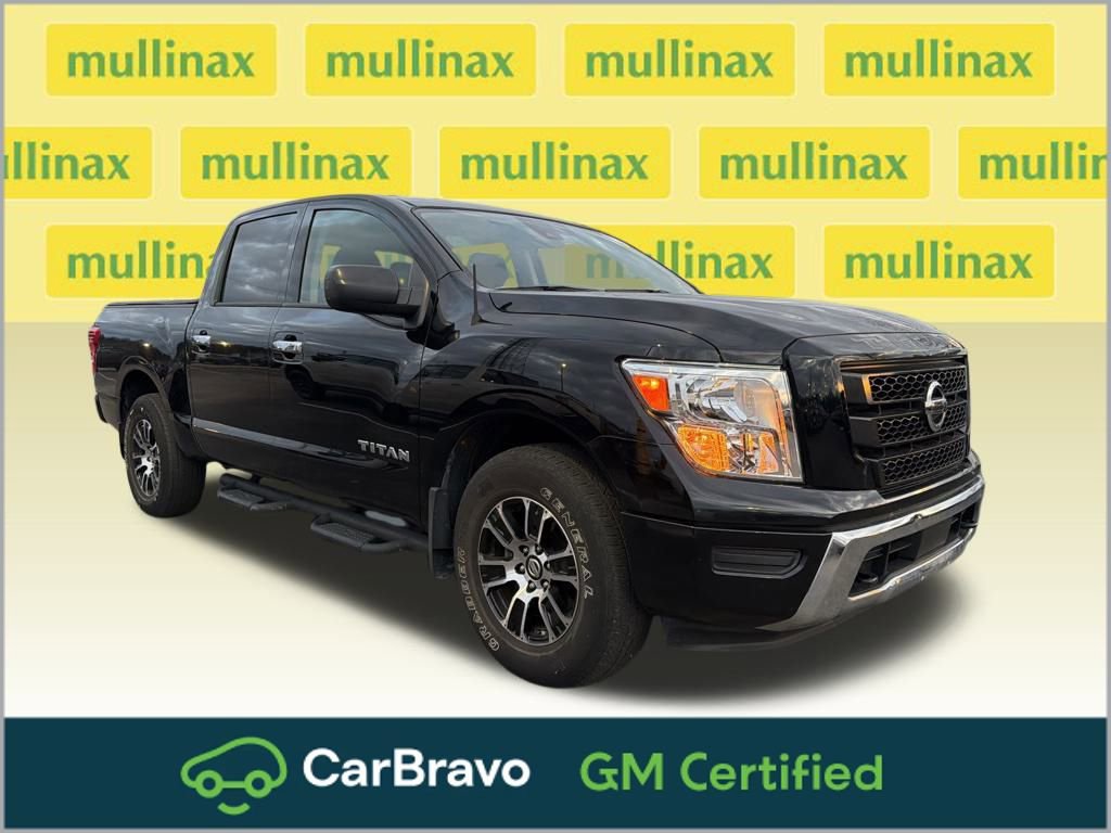 2021 Nissan Titan SV's photo