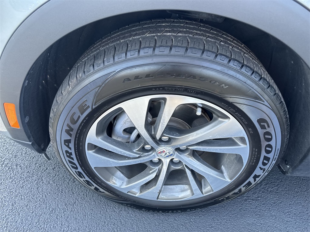 2023 Buick Envision Essence photo 16