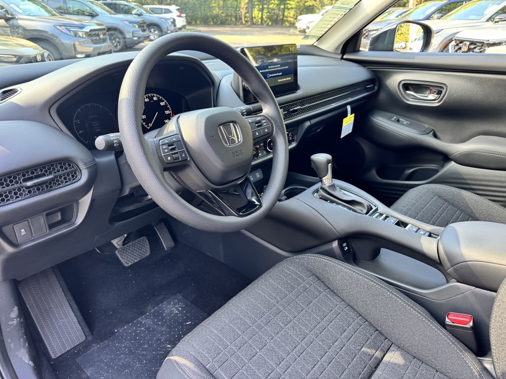 2026 Honda HR-V LX photo 15