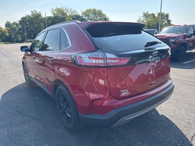 2021 Ford Edge SEL photo 4