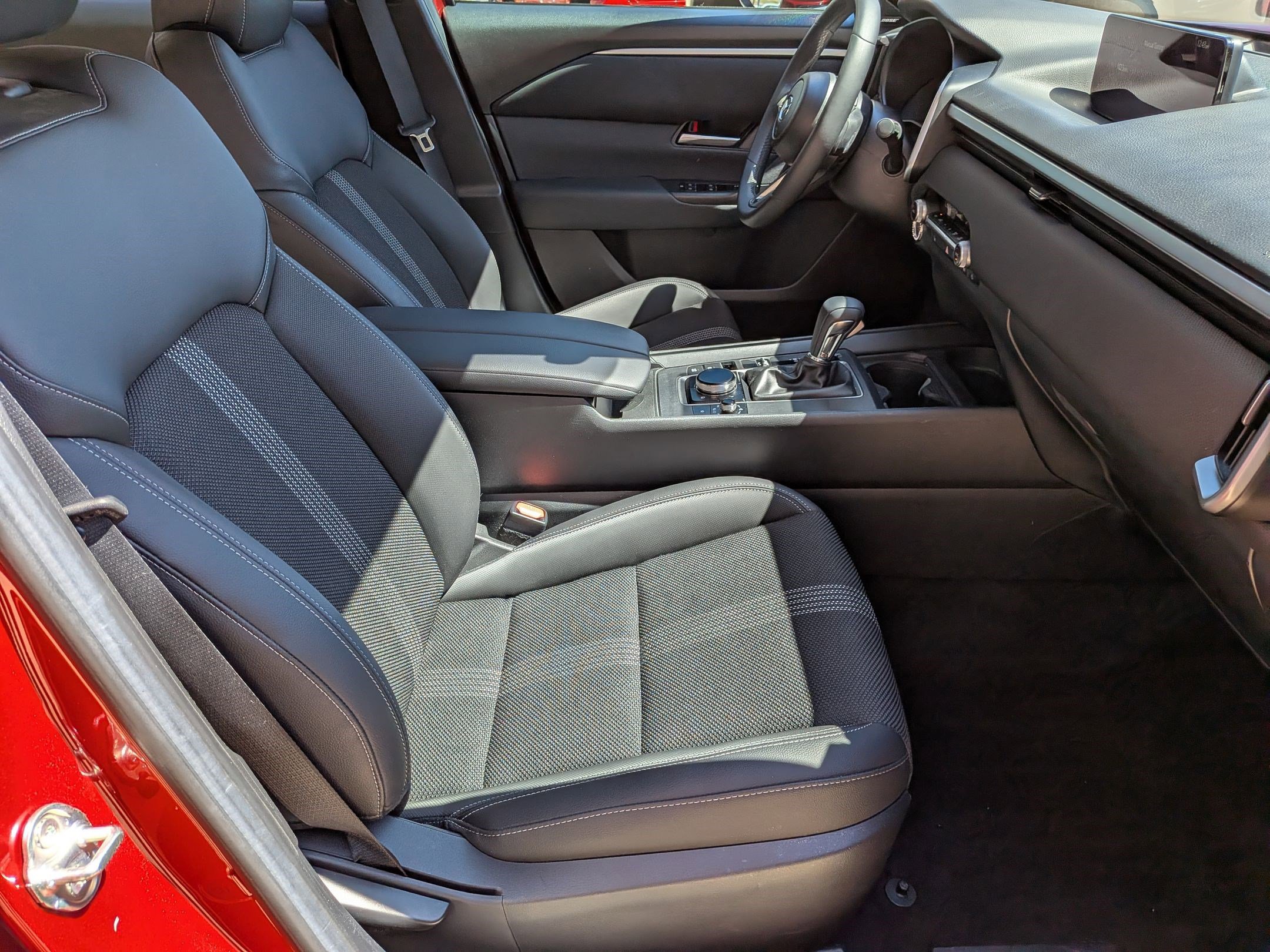 2024 Mazda CX-50 2.5 S Premium photo 19