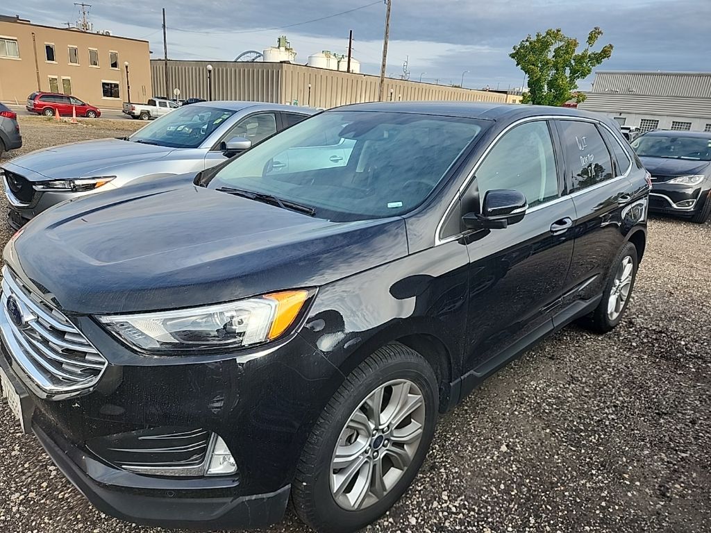2022 Ford Edge Titanium photo 8